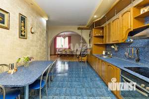 Таунхаус 292м², 3-этажный, участок 4 сот.  