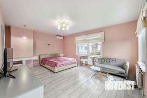 Дом 132м&sup2;, 2-этажный, участок 3 сот.  