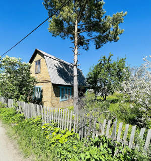 Дом 30м&sup2;, 2-этажный, участок 4 сот.  