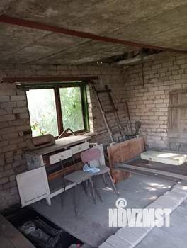 Дом 30м&sup2;, 2-этажный, участок 4 сот.  