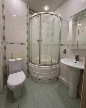 Дом 227м&sup2;, 3-этажный, участок 4 сот.  