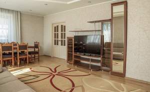 Дом 227м&sup2;, 3-этажный, участок 4 сот.  