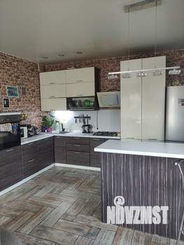 Коттедж 205м&sup2;, 2-этажный, участок 9 сот.  