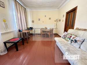 Дом 320м&sup2;, 2-этажный, участок 7 сот.  