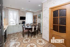 Дом 205м&sup2;, 2-этажный, участок 6 сот.  