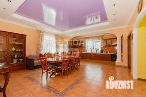 Коттедж 475м², 3-этажный, участок 6 сот.  