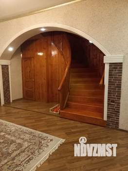 Коттедж 406м&sup2;, 2-этажный, участок 10 сот.  