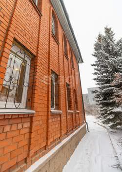 Дом 370м&sup2;, 3-этажный, участок 12 сот.  