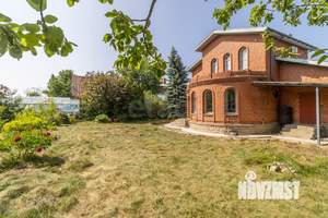 Дом 370м&sup2;, 3-этажный, участок 12 сот.  