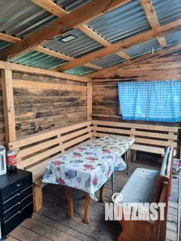 Дом 22м&sup2;, 2-этажный, участок 6 сот.  