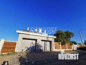 Дом 920м&sup2;, 3-этажный, участок 14 сот.  