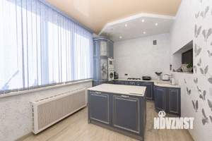 Коттедж 360м², 3-этажный, участок 6 сот.  
