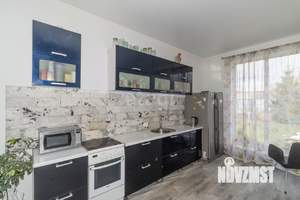 Дом 240м², 2-этажный, участок 8 сот.  