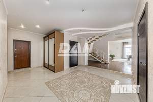 Дом 350м&sup2;, 2-этажный, участок 15 сот.  