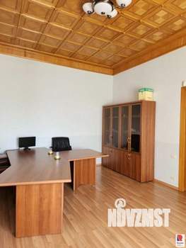 Дом 400м&sup2;, 2-этажный, участок 12 сот.  