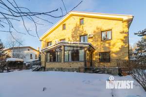 Дом 177м&sup2;, 2-этажный, участок 6 сот.  