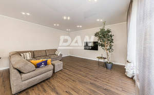 Дом 350м&sup2;, 2-этажный, участок 15 сот.  