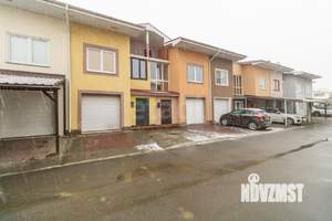 Таунхаус 222м², 3-этажный, участок 1 сот.  