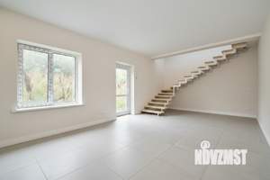 Дом 130м&sup2;, 2-этажный, участок 5 сот.  