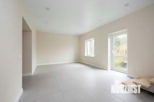 Дом 130м&sup2;, 2-этажный, участок 5 сот.  