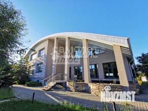 Дом 920м&sup2;, 3-этажный, участок 14 сот.  