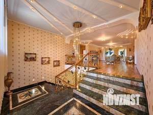 Коттедж 811м&sup2;, 3-этажный, участок 37 сот.  