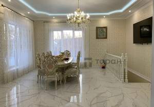 Дом 250м&sup2;, 2-этажный, участок 3 сот.  