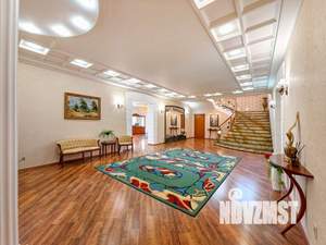 Коттедж 811м&sup2;, 3-этажный, участок 37 сот.  