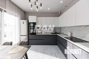 Коттедж 140м&sup2;, 2-этажный, участок 6 сот.  