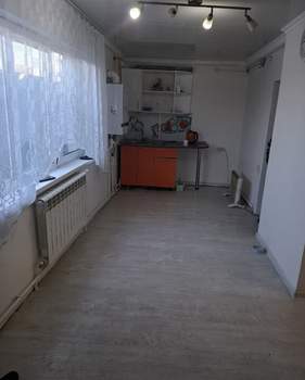 Дом 100м², 2-этажный, участок 6 сот.  