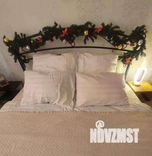 Студия квартира, посуточно, 40м2, 2/10 этаж