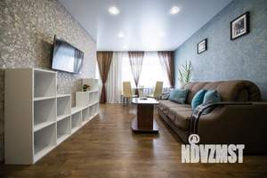 1-к квартира, посуточно, 66м2, 1/1 этаж