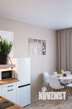 Студия квартира, посуточно, 52м2, 2/19 этаж