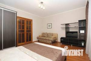 1-к квартира, посуточно, 43м2, 1/1 этаж