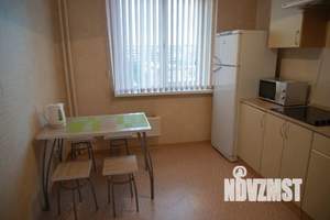 1-к квартира, посуточно, 44м2, 7/10 этаж