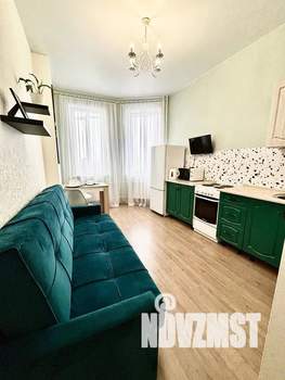 2-к квартира, посуточно, 42м2, 21/25 этаж