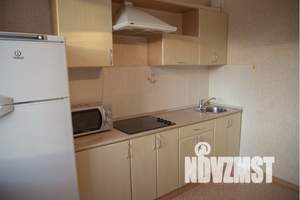 1-к квартира, посуточно, 44м2, 7/10 этаж