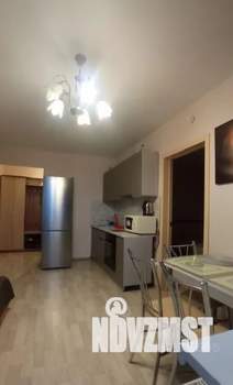 Студия квартира, посуточно, 35м2, 7/10 этаж