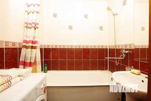 1-к квартира, посуточно, 43м2, 1/1 этаж