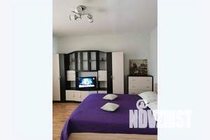 1-к квартира, посуточно, 35м2, 4/10 этаж