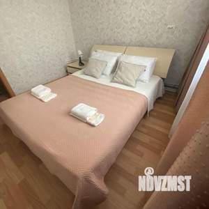 2-к квартира, посуточно, 58м2, 1/1 этаж