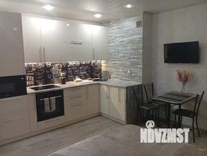 Студия квартира, посуточно, 28м2, 17/18 этаж