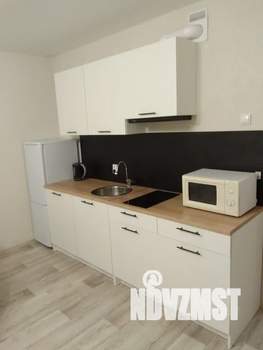 Студия квартира, посуточно, 35м2, 12/20 этаж