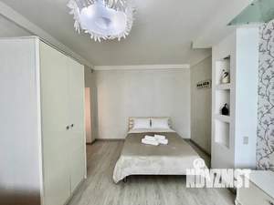 1-к квартира, посуточно, 37м2, 6/8 этаж