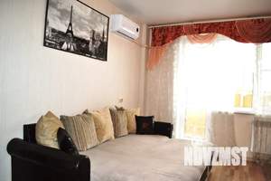 Студия квартира, посуточно, 28м2, 17/18 этаж