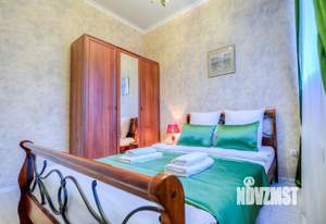 2-к квартира, посуточно, 50м2, 1/1 этаж