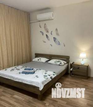 Студия квартира, посуточно, 30м2, 11/19 этаж