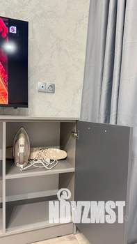 Студия квартира, посуточно, 37м2, 3/20 этаж