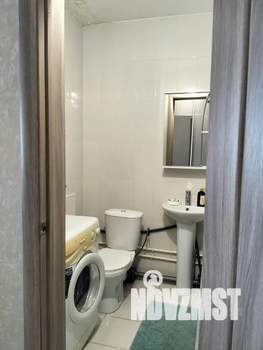 Студия квартира, посуточно, 38м2, 12/18 этаж