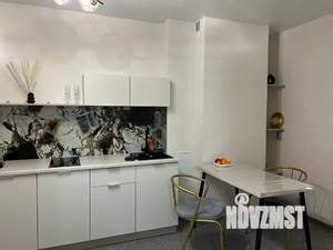 1-к квартира, посуточно, 37м2, 3/10 этаж